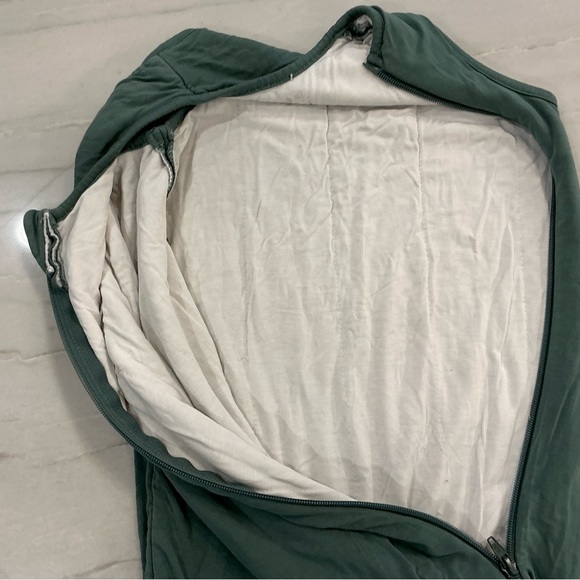 2 Kyte Baby Sleep Bags 6-18m 1.0 tog. Fair used condition. See description. - Picture 4 of 11